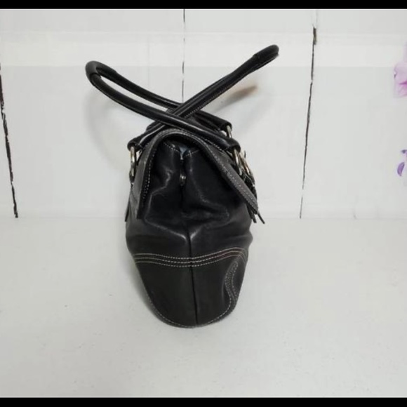 Coach soho flap satchel in black leather - Picture 8 of 9